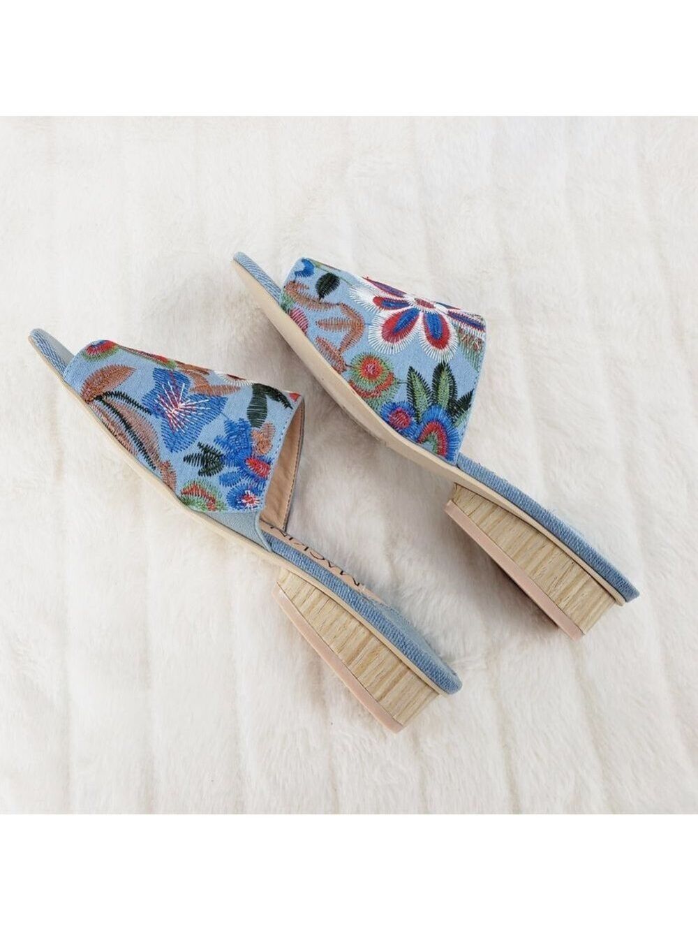 Flower Power Embroidered Denim slip on mule clogs Wood Wrap Heels 70's - Picture 8 of 10